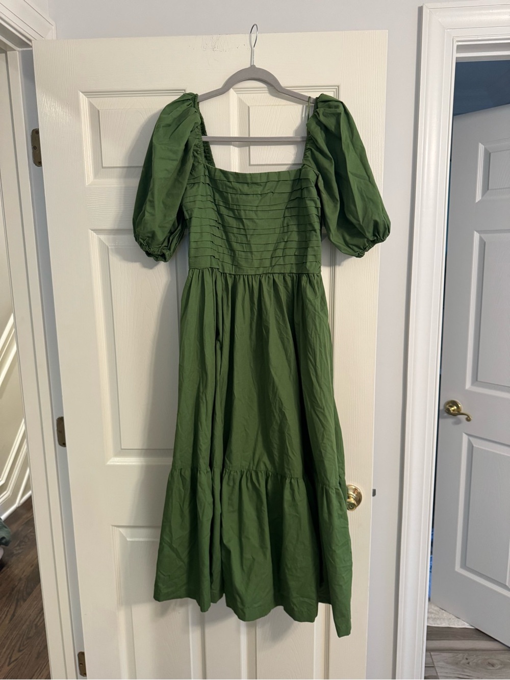 Abercrombie & Fitch Olive Green Puff-Sleeve Midi Dress